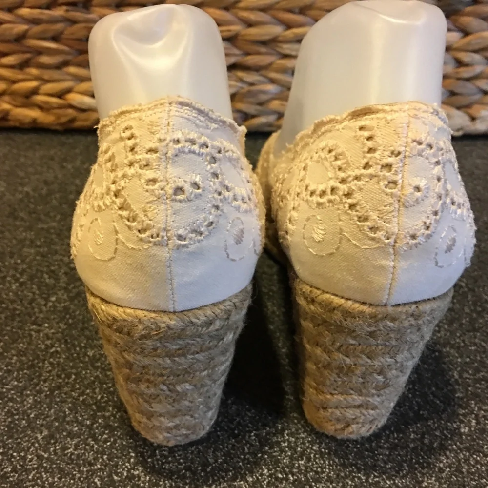 White Mountain | Beige Espadrille Wedges